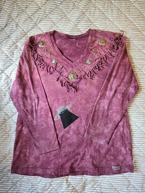 Women’s V-Neck Long-Sleeve Southwestern Fringe Top in Dusty Dyed Rose